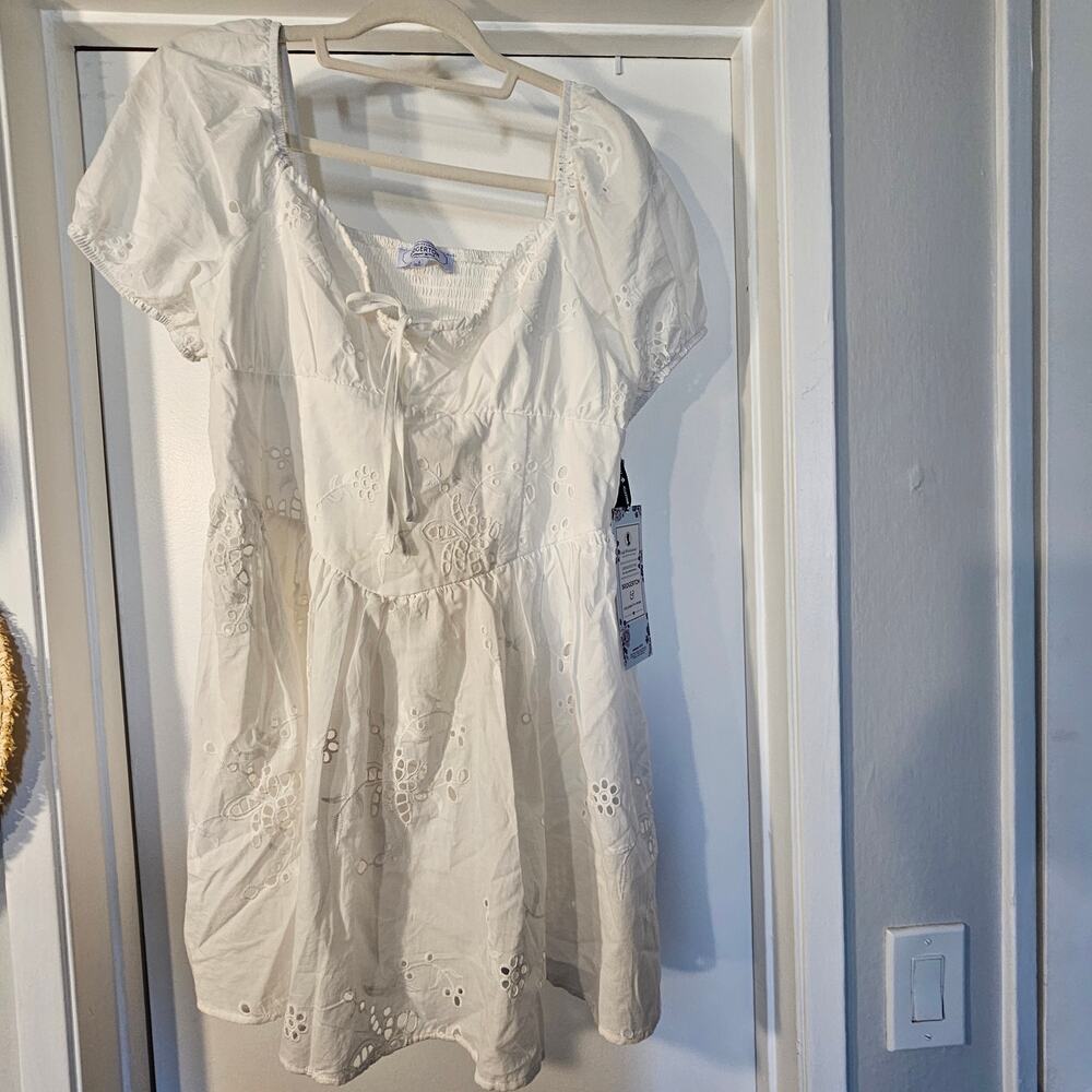 Celebrity Pink Bridgerton White Eyelet Mini Dress Women's Size L